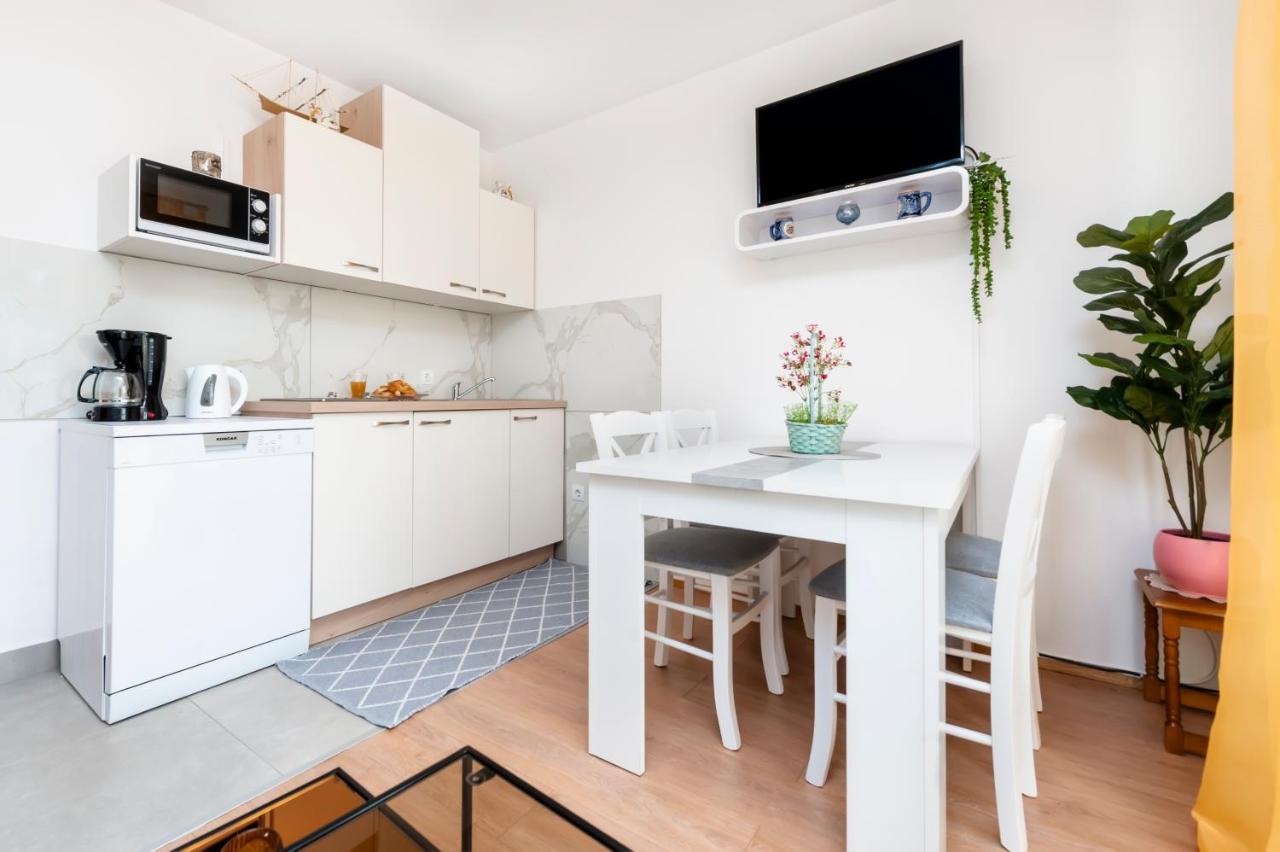 Apartment Roze Rovinj Luaran gambar
